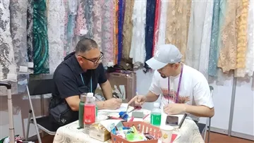 Celebrate The Success Of Our Company's Display At The 133rd Canton Fair